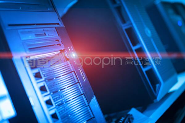 網(wǎng)絡(luò)服務(wù)器與云計(jì)算裝備技術(shù)服務(wù)的融合與發(fā)展