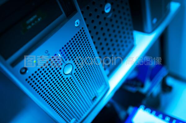 網絡服務器與云計算裝備技術服務 驅動數字化轉型的核心力量